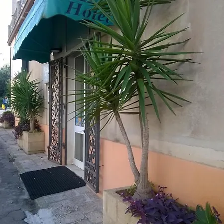 Ξενοδοχείο Colibri 3*