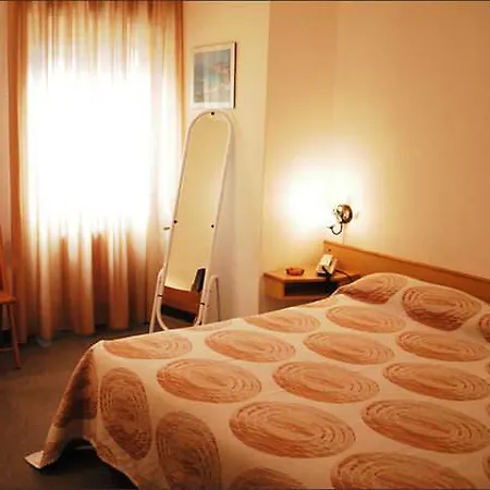 Colibrì Hotel 3*